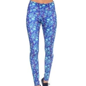 Women's yoga pants size medium